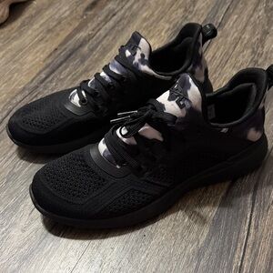 APL | Techloom Tracer Shoe Womens size 8